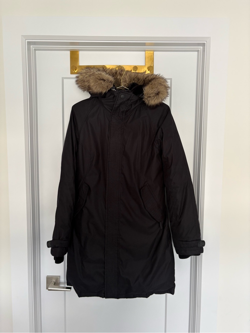 Aritzia TNA Black Summit Parka